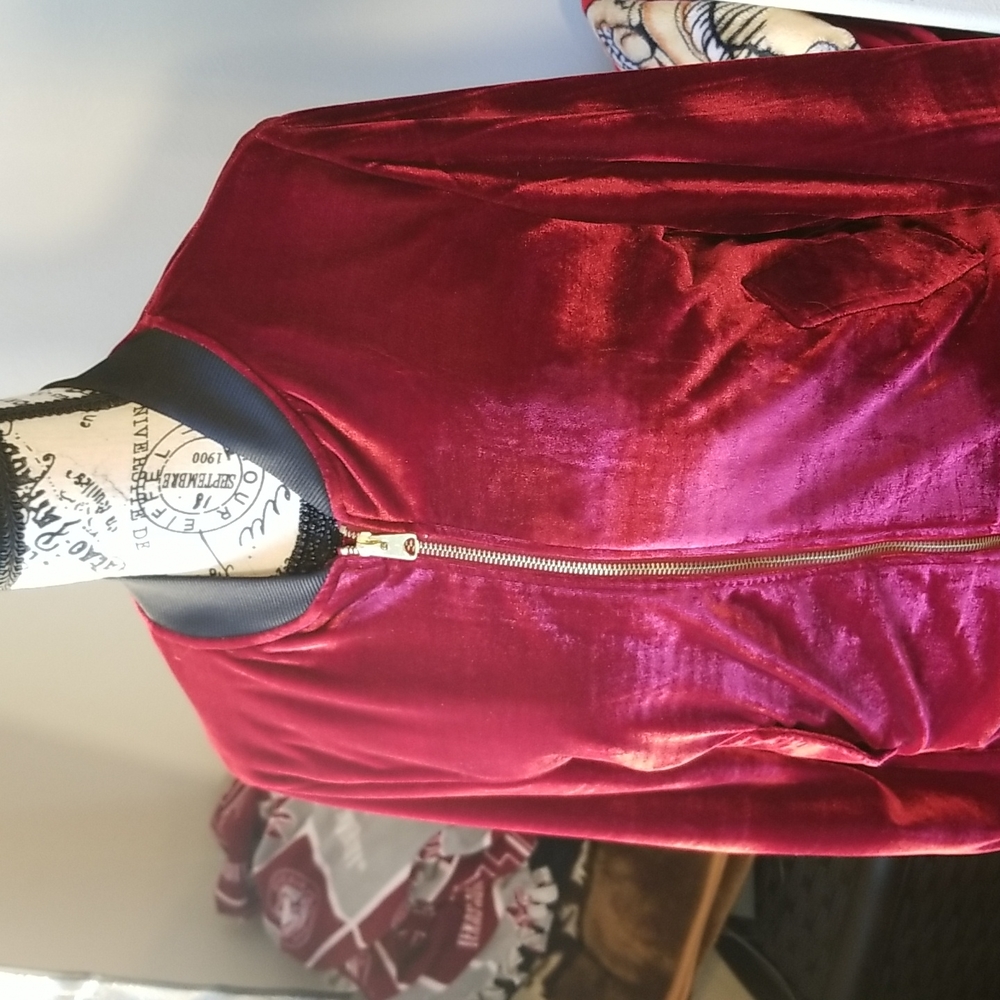 Love Tree Red velvet Jacket - Picture 3 of 6